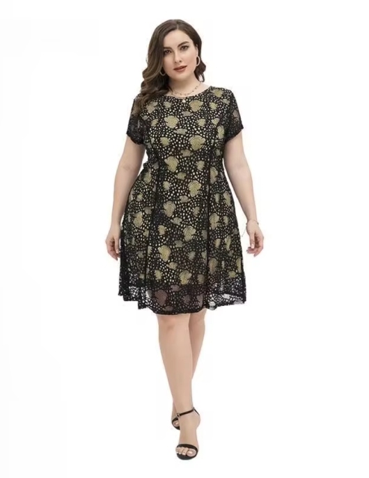 Elegant Plus-Size Dress for Chubby Sisters with Round Neck Slimming Style